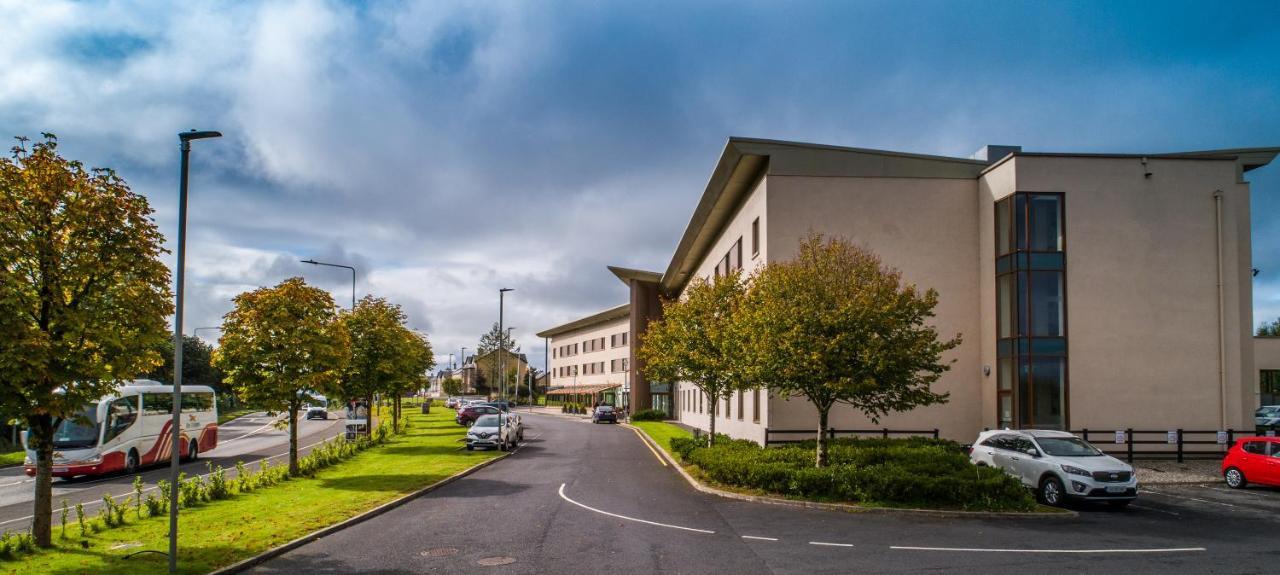 Mcwilliam Park Hotel Claremorris Exterior foto