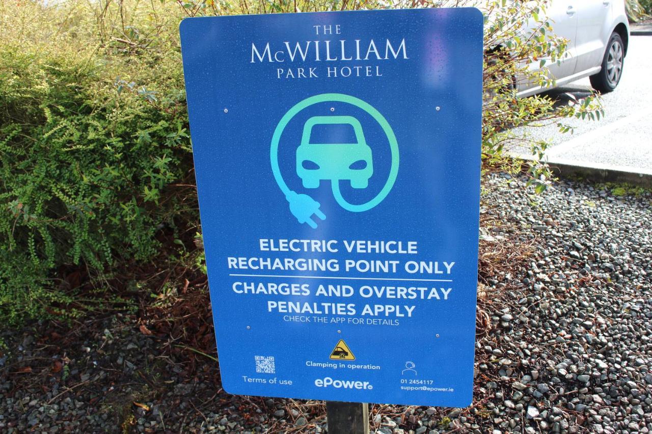 Mcwilliam Park Hotel Claremorris Exterior foto